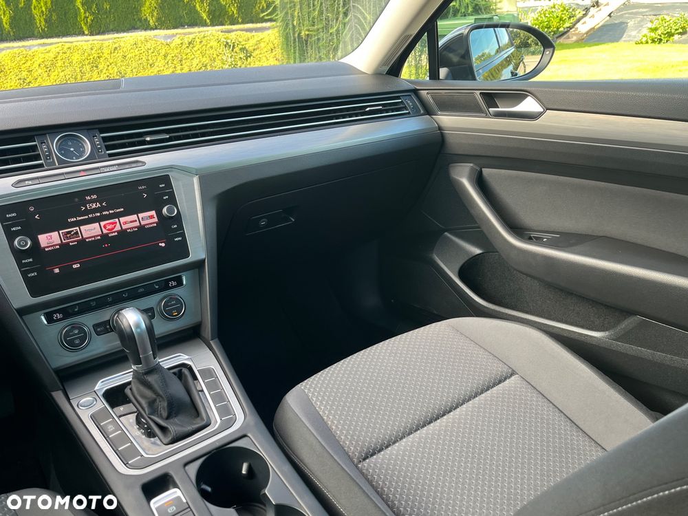 Volkswagen Passat 2.0 TDI BMT Trendline DSG7 - 8