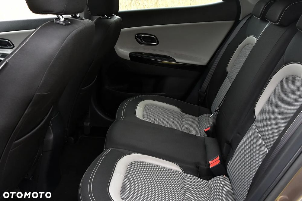 Kia Ceed 1.6 GDI L Business Line - 28
