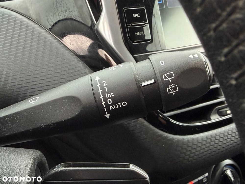 Peugeot 2008 - 9
