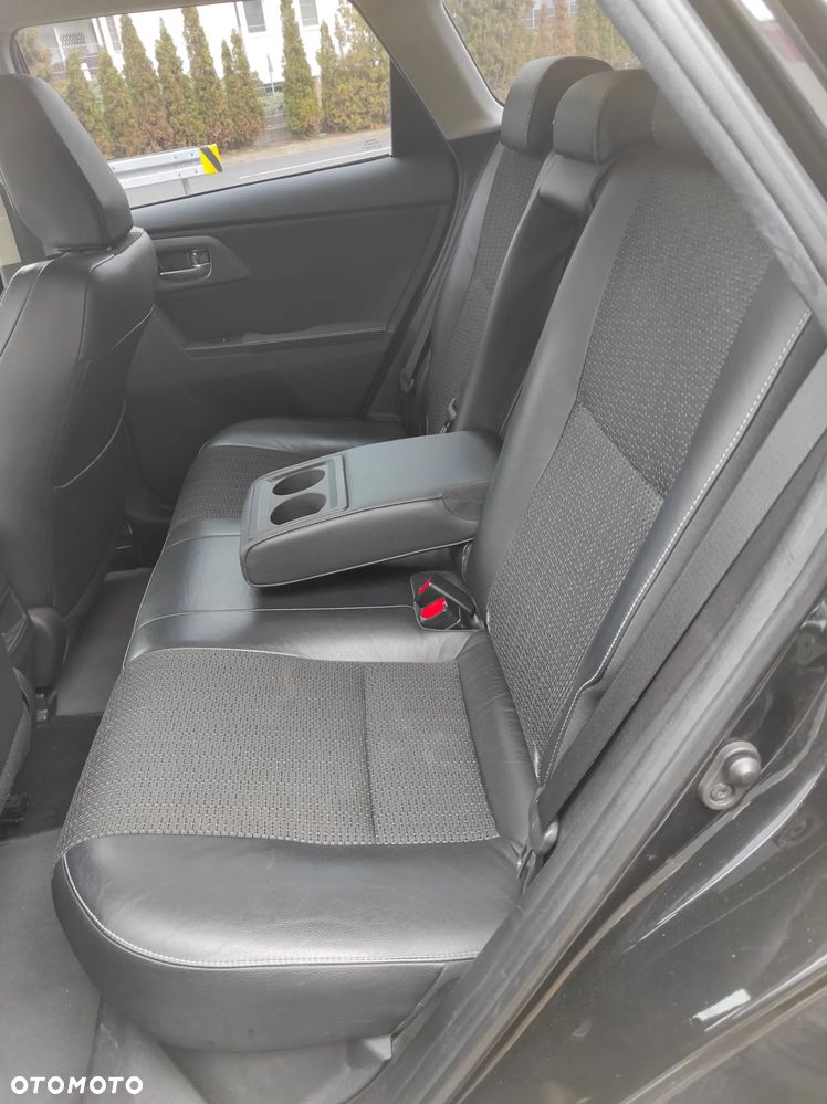 Toyota Auris 1.8 Travel - 33