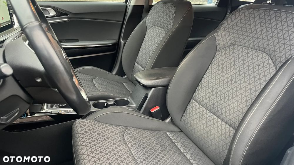 Kia Ceed 1.6 CRDi Vision - 11