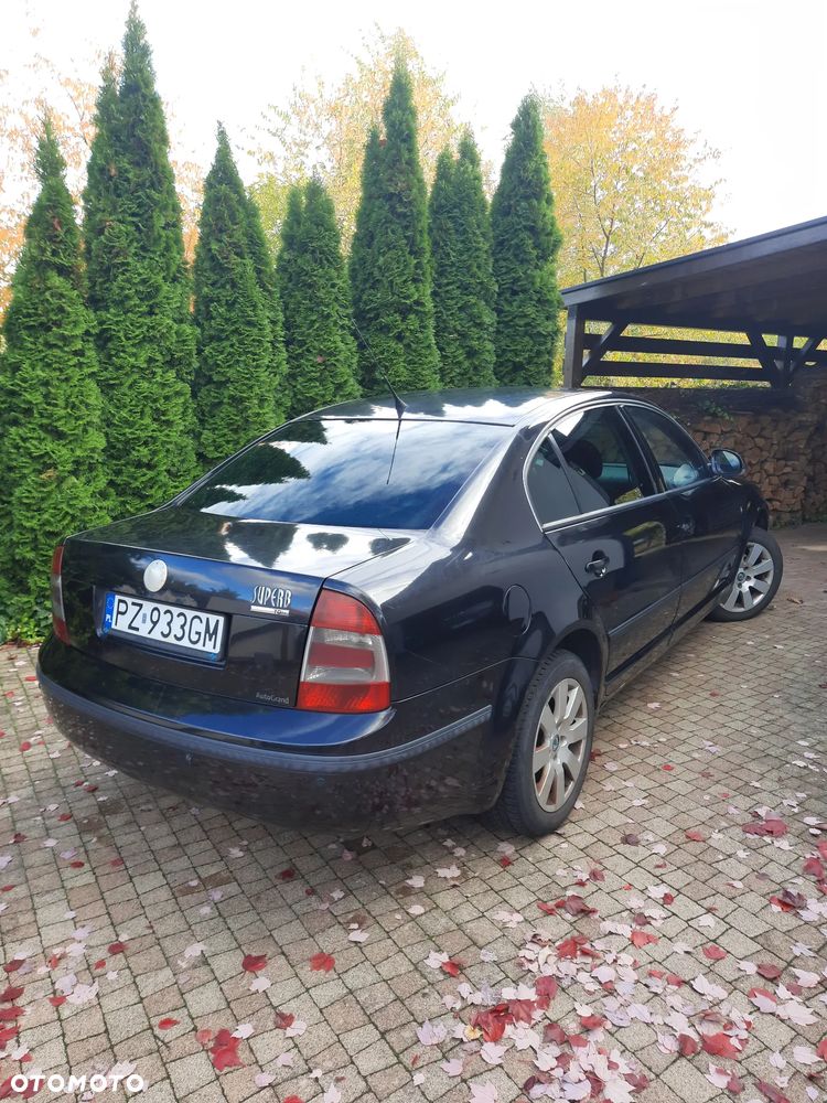 Skoda Superb 2007 photo 2
