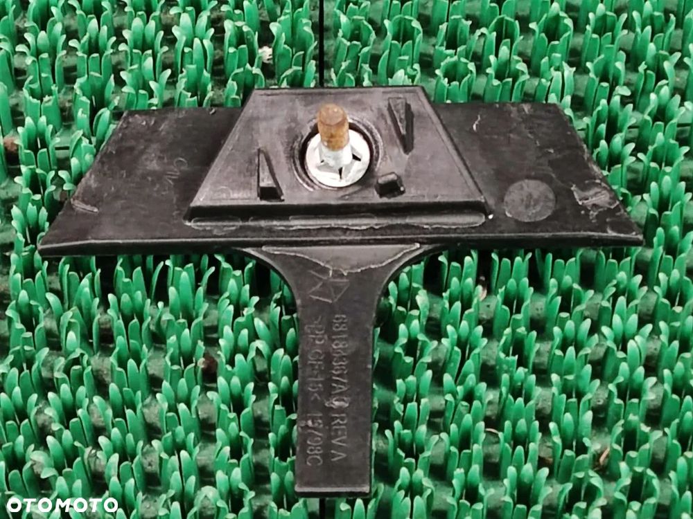 JEEP GRAND CHEROKEE WK2 3.0 CRD 16-21r Mocowanie Przekaźnika Świec Żarowych - 2