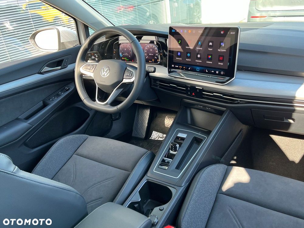 Volkswagen Golf - 10