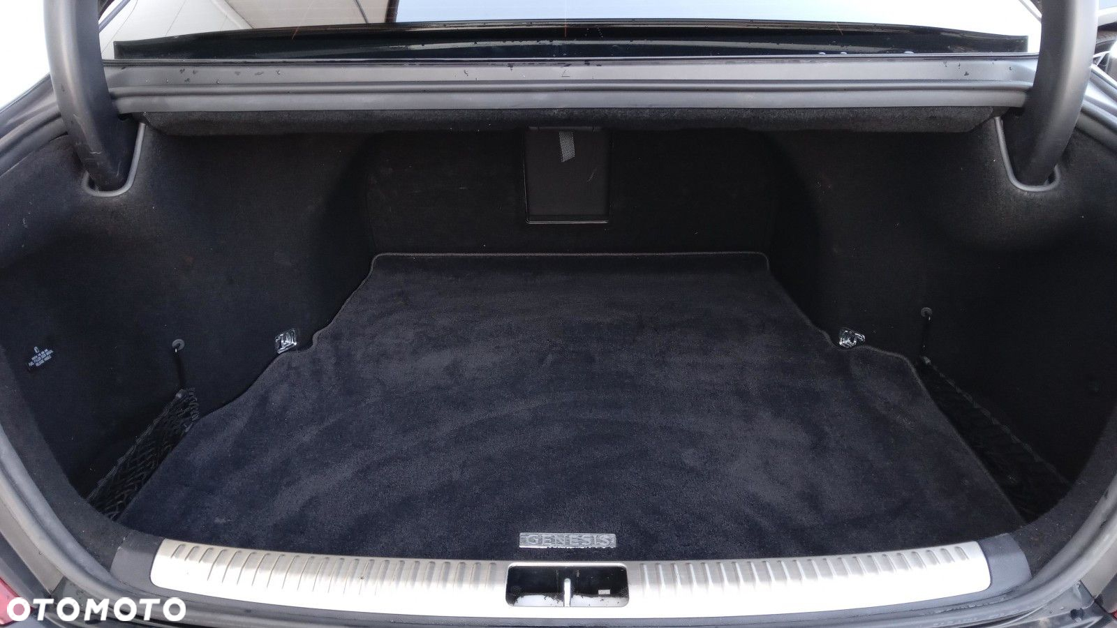 Hyundai Genesis - 26