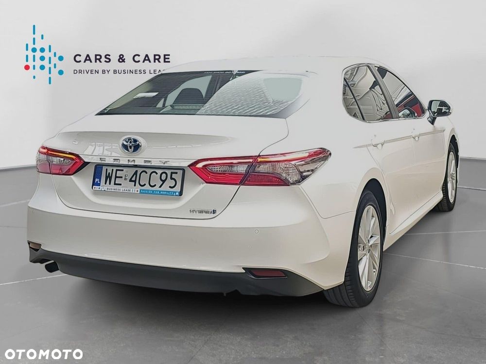 Toyota Camry 2.5 Hybrid Comfort CVT - 22