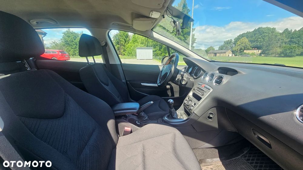 Peugeot 308 - 25