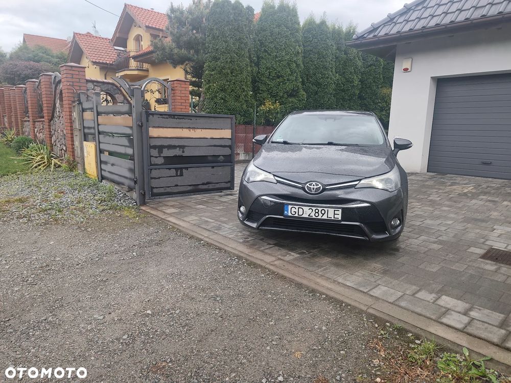 Toyota Avensis 1.8 Active MS - 9