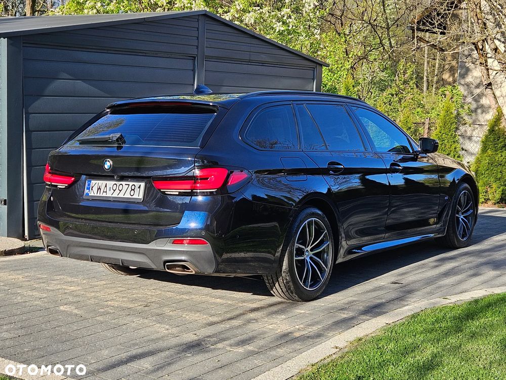 BMW Seria 5 530d xDrive - 7