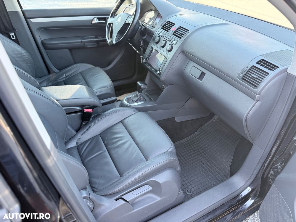Volkswagen Touran 2.0 TDI DPF Highline DSG - 5