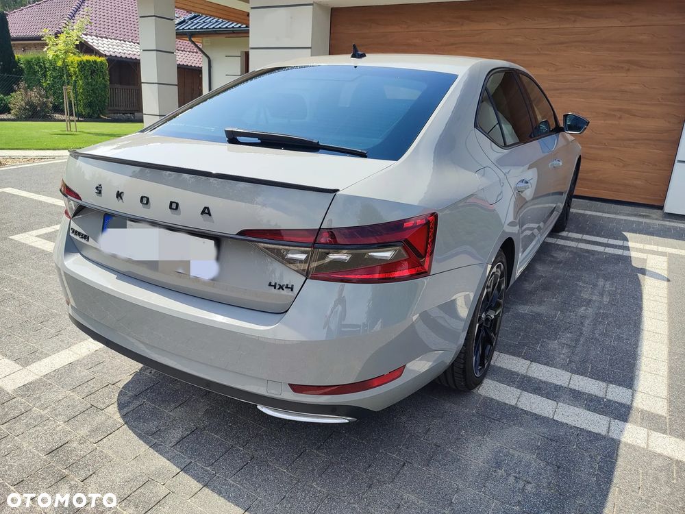 Skoda Superb 2.0 TDI SCR 4x4 Sportline DSG - 20