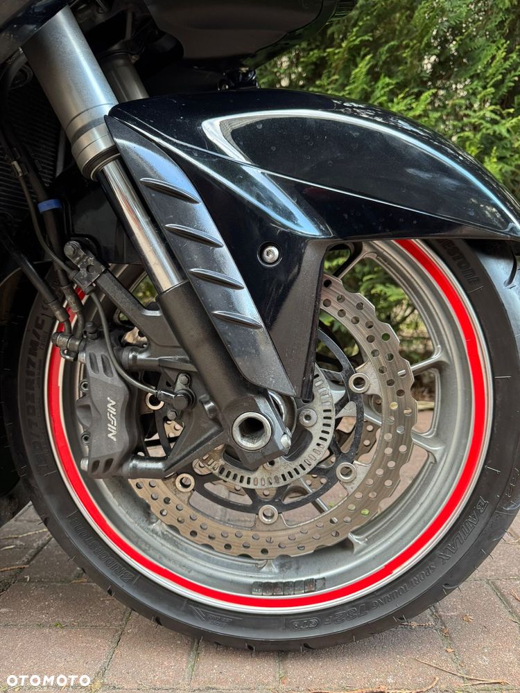 Kawasaki GTR - 4