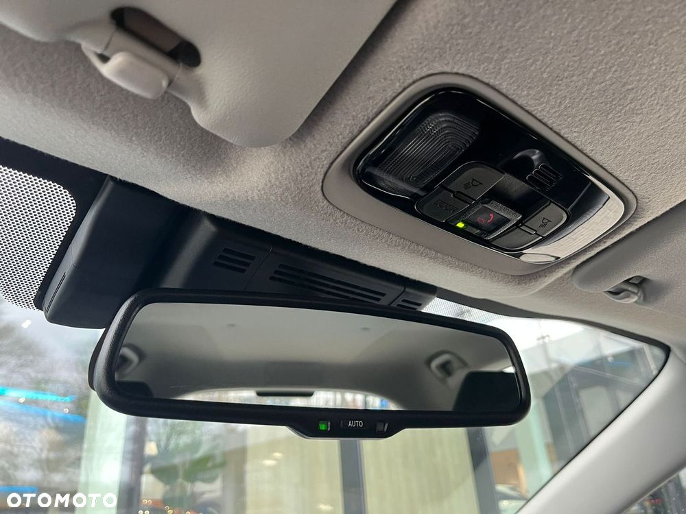 Toyota Yaris Hybrid 1.5 Comfort - 30