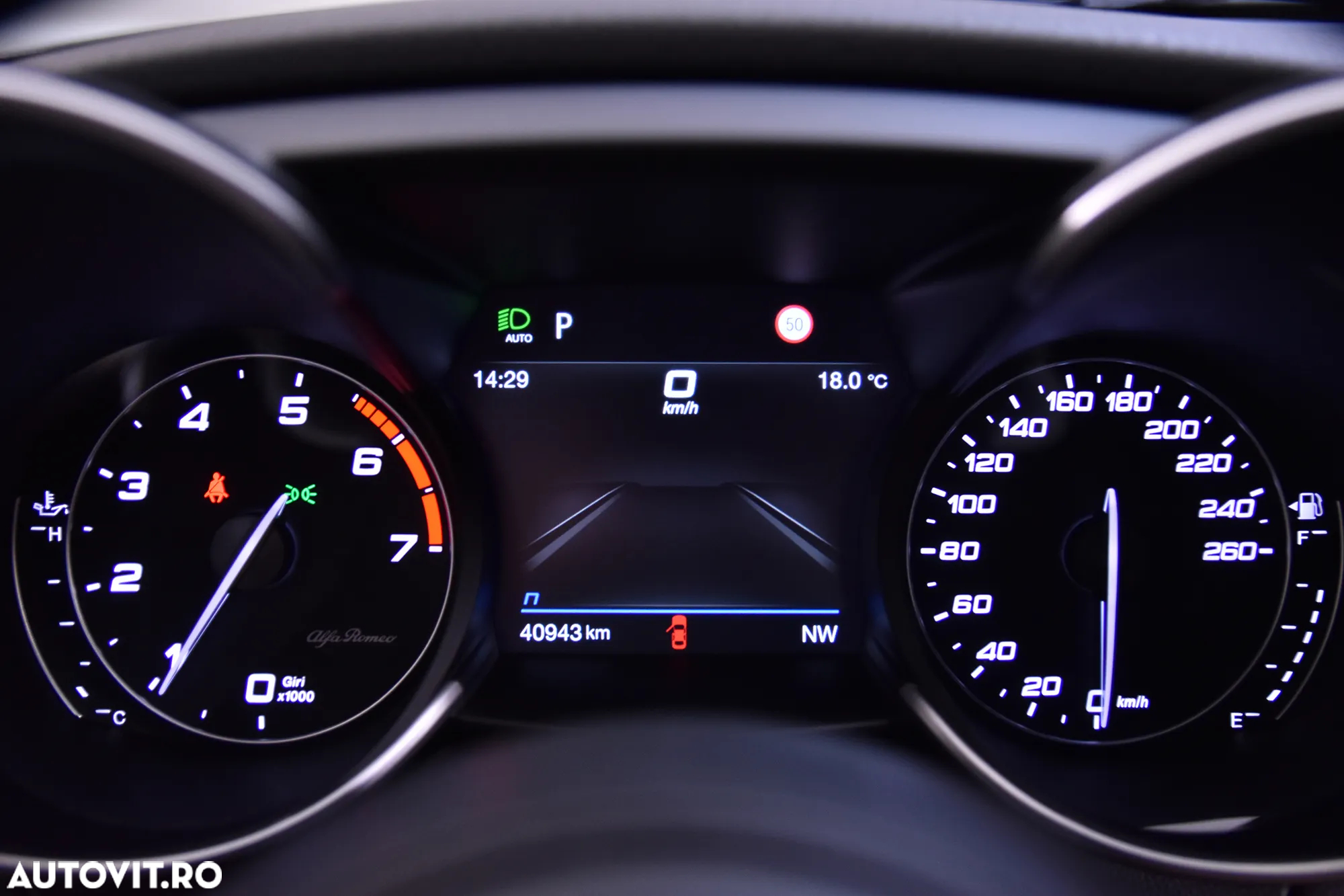 Alfa Romeo Giulia 2.0 Turbo 16V AT8-Q4 Ti - 10