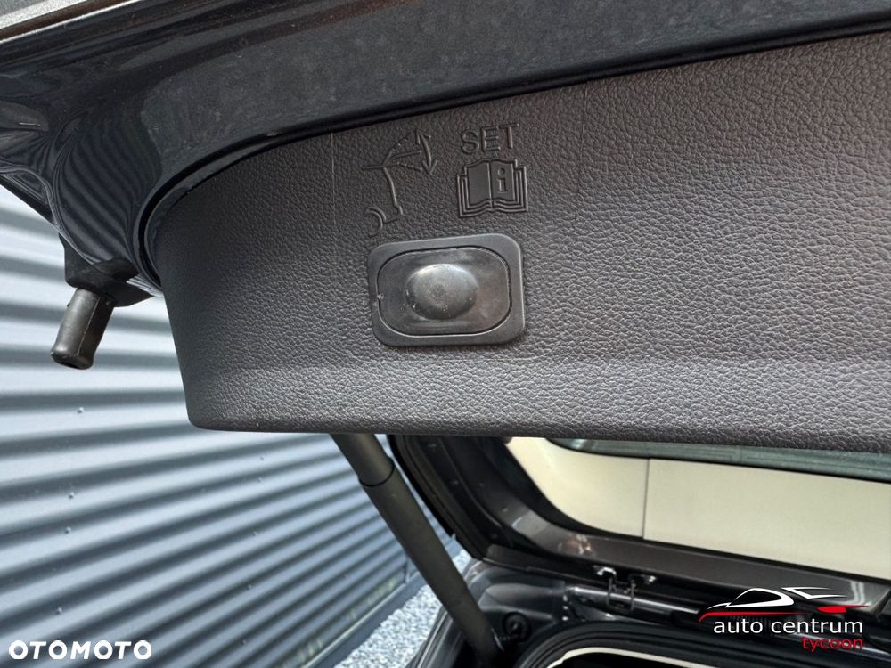Ford Kuga - 15