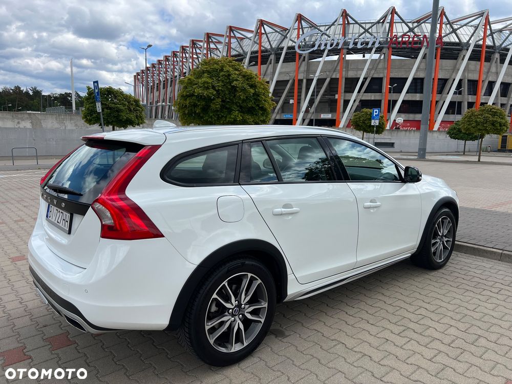 Volvo V60 Cross Country D4 AWD Summum - 21