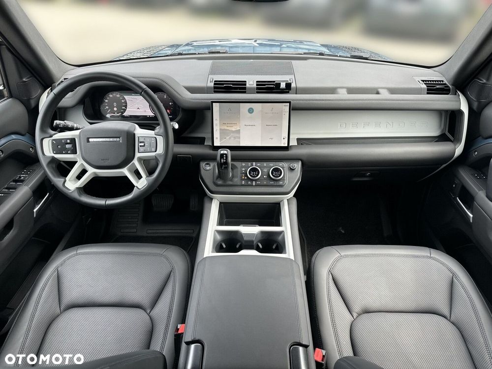 Land Rover Defender - 13