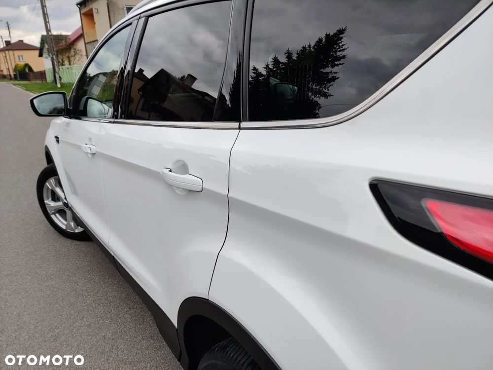 Ford Kuga 2.0 TDCi AWD Titanium - 31