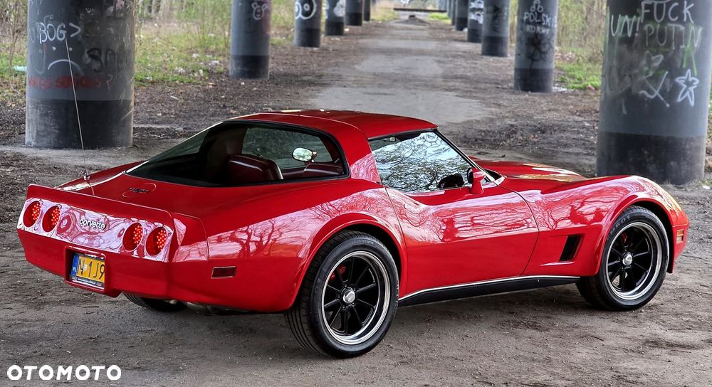 Chevrolet Corvette - 6