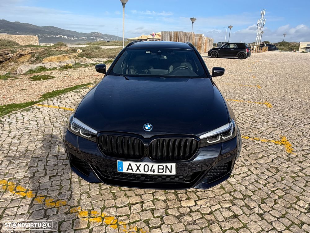 BMW 530 e Pack Desportivo M - 1