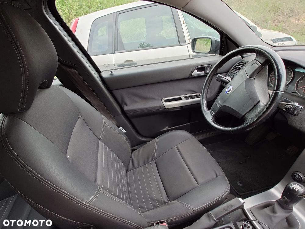 Volvo V50 1.6D - 11