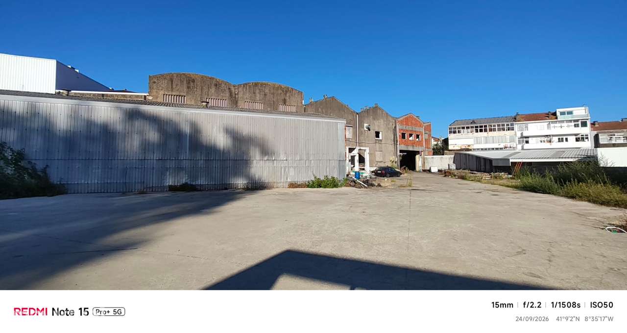 Armazém para arrendar em Campanhã, 2000m²  e 2800m2 logradouro - Grande imagem: 2/10