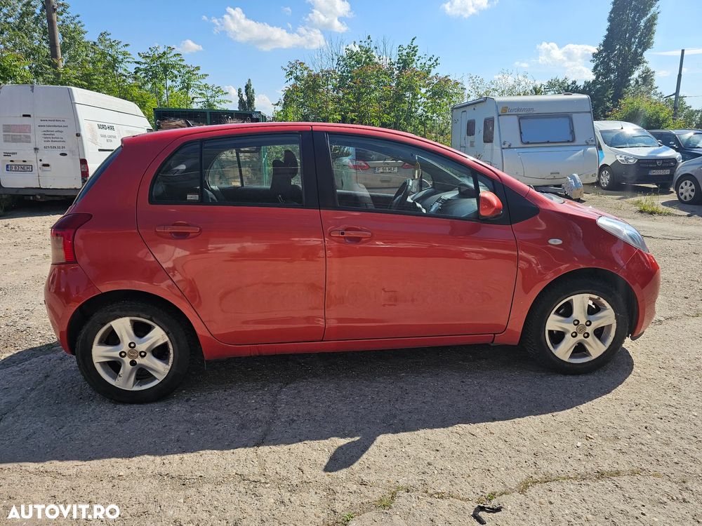 Toyota Yaris 1.3 Luna - 5