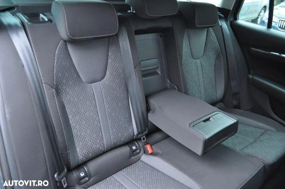 Skoda Octavia 2.0 TDI DSG First Edition - 6