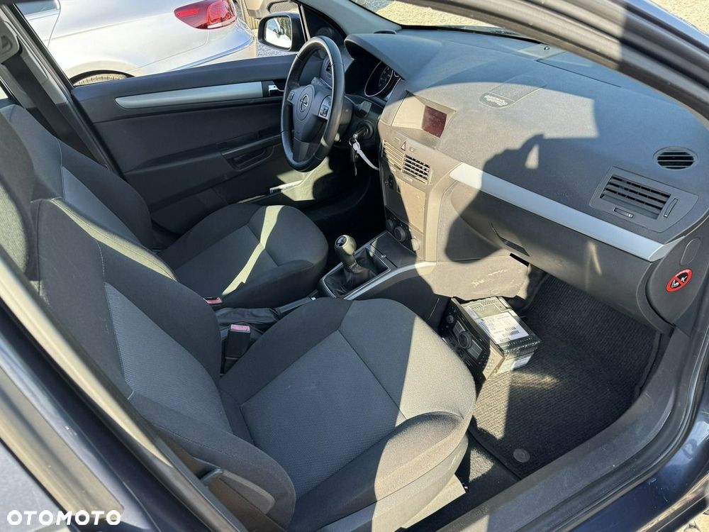 Opel Astra - 16