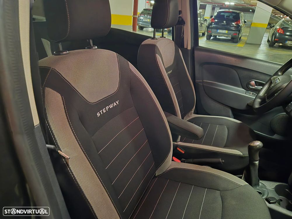 Dacia Sandero 0.9 TCe Stepway - 41