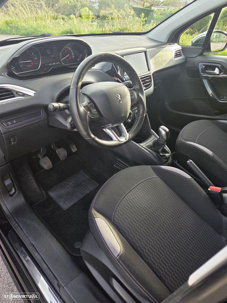 Peugeot 208 1.2 PureTech Style - 21