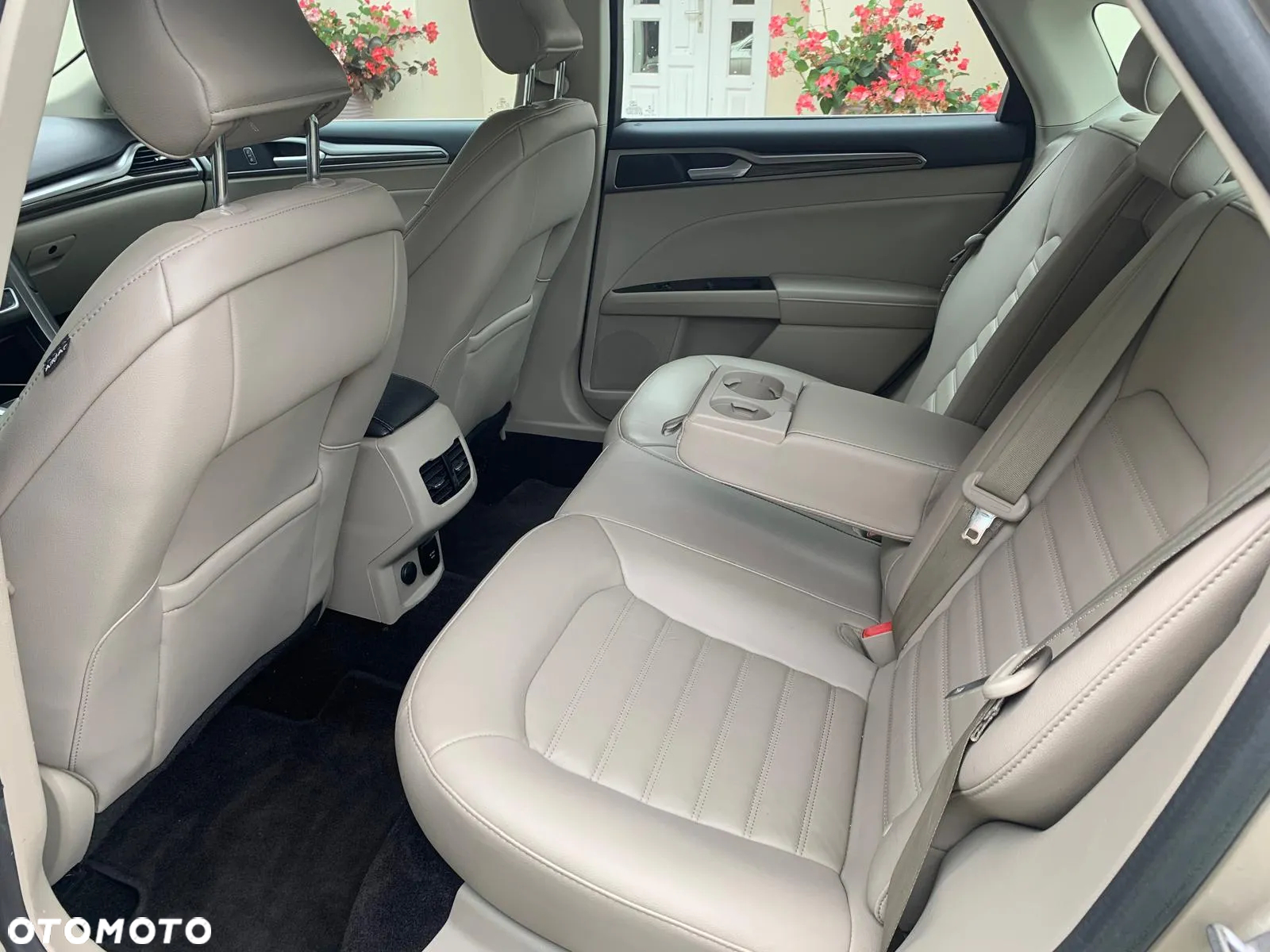 Ford Mondeo - 10