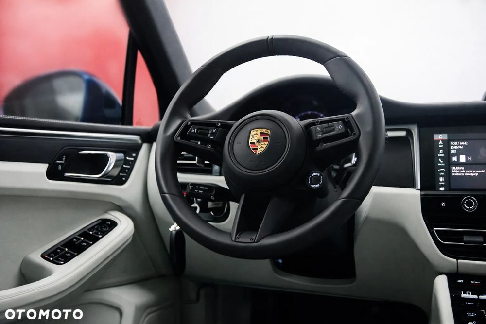 Porsche Macan T - 17