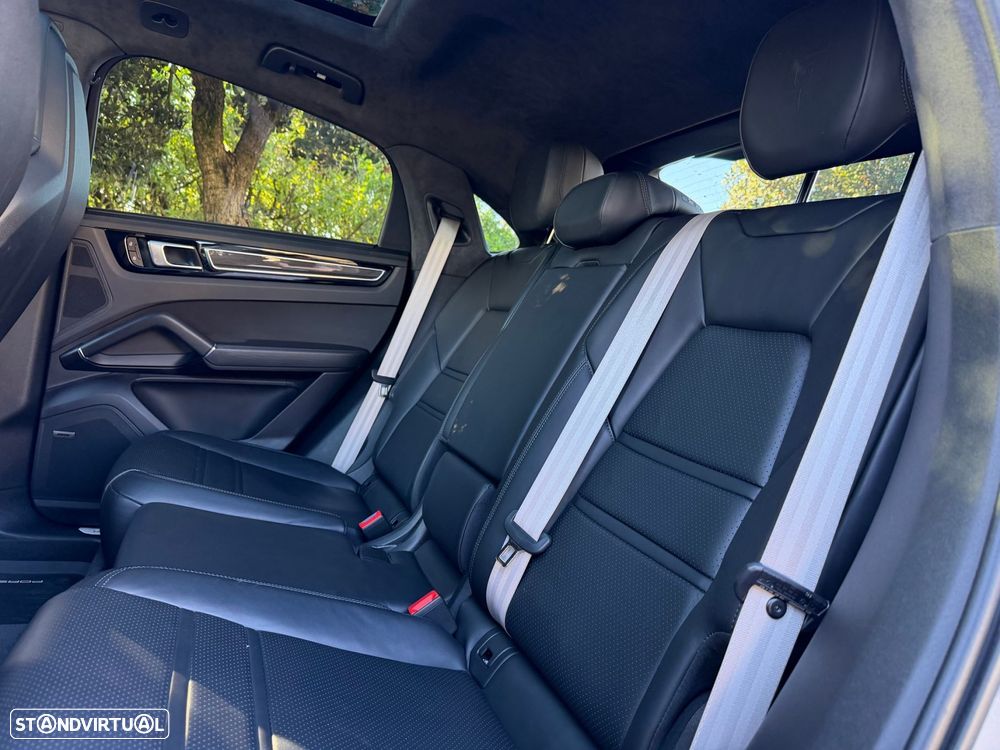 Porsche Cayenne Coupé E-Hybrid Platinum Edition - 21