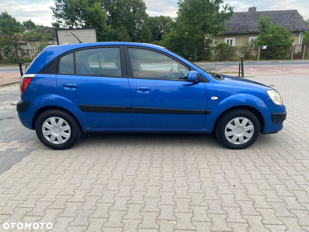 Kia Rio - 19
