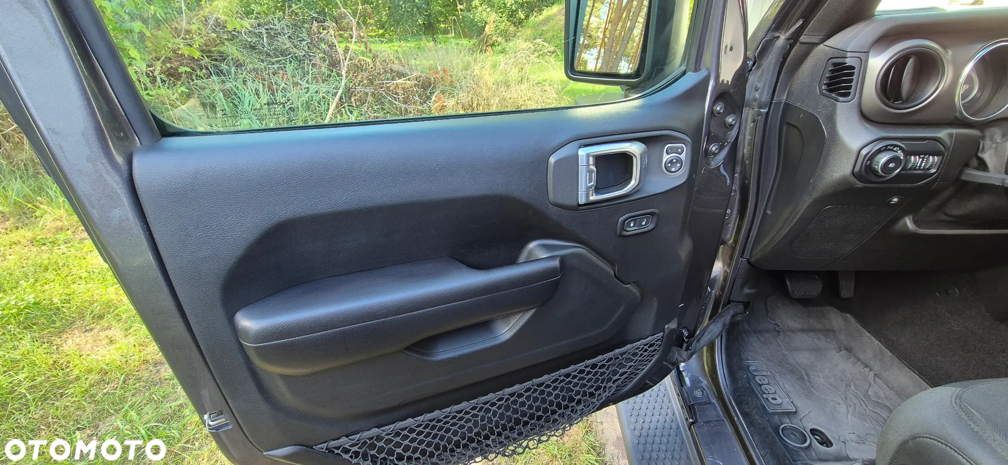 Jeep Wrangler - 25