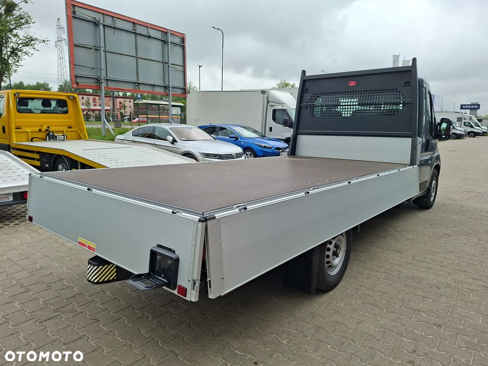 Fiat WYPRZEDAŻ!! SUPER CENA !!DUCATO SKRZYNIA L4 4,2m długa, 140KM, Wzmocnione zawieszenie tylne, Hak, koło zapasowe, Kamera cofania - 15