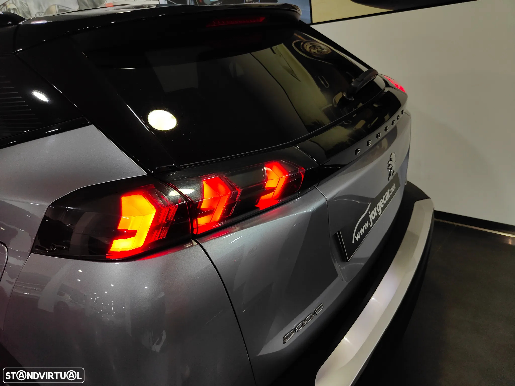 Peugeot 2008 1.2 PureTech GT Line - 32
