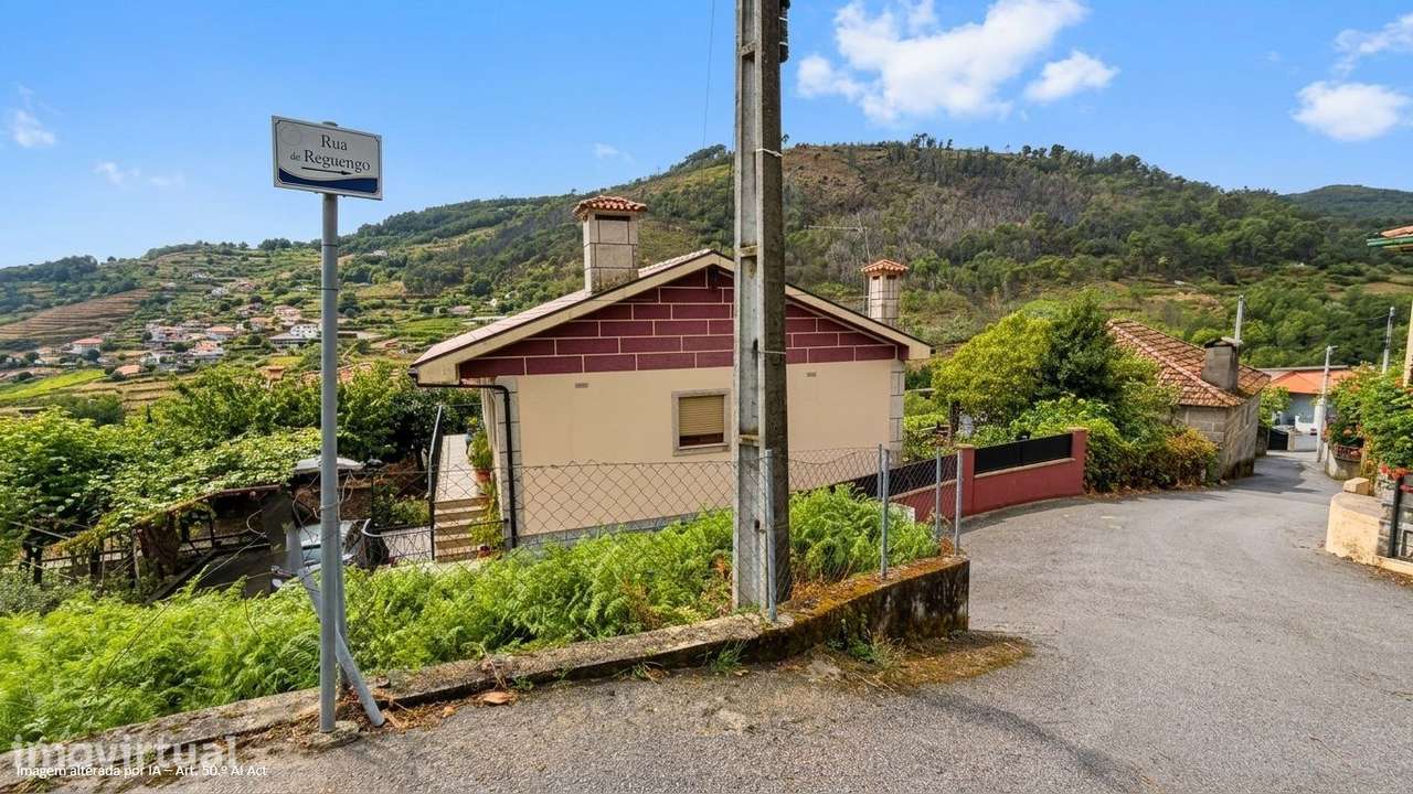 TERRENO URBANIZAVÉL com 1.200m2 com um ESPIGUEIRO e uma EDIFICAÇÃO - Grande imagem: 3/52