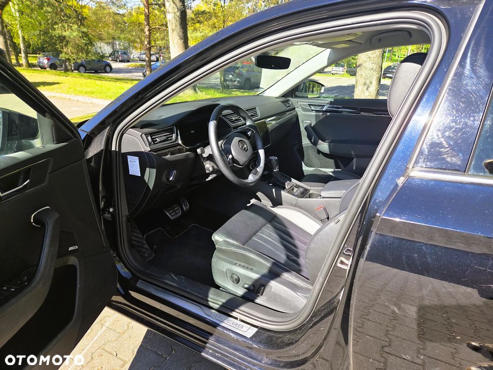 Skoda Superb 2.0 TDI SCR L&K DSG - 9