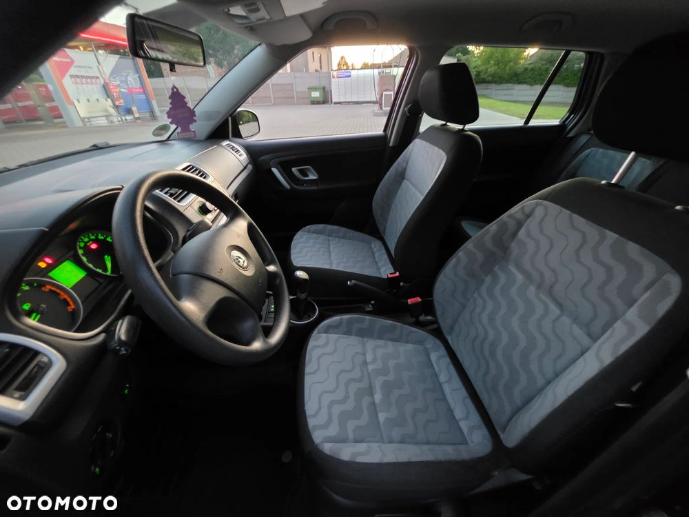 Skoda Fabia 1.4 16V Sport - 10