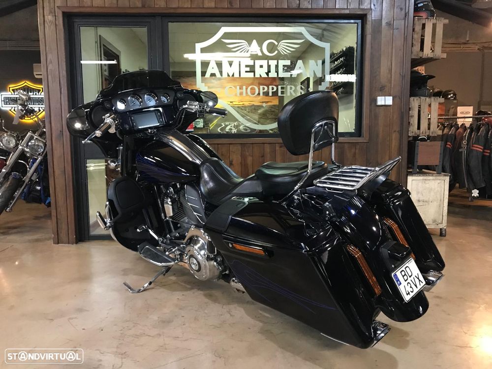 Harley-Davidson FLHXS CVO STREET GLIDE (FLHXSE) - 18