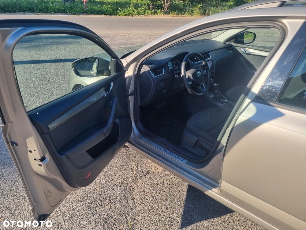 Skoda Octavia 1.8 TSI 4x4 Clever DSG - 10