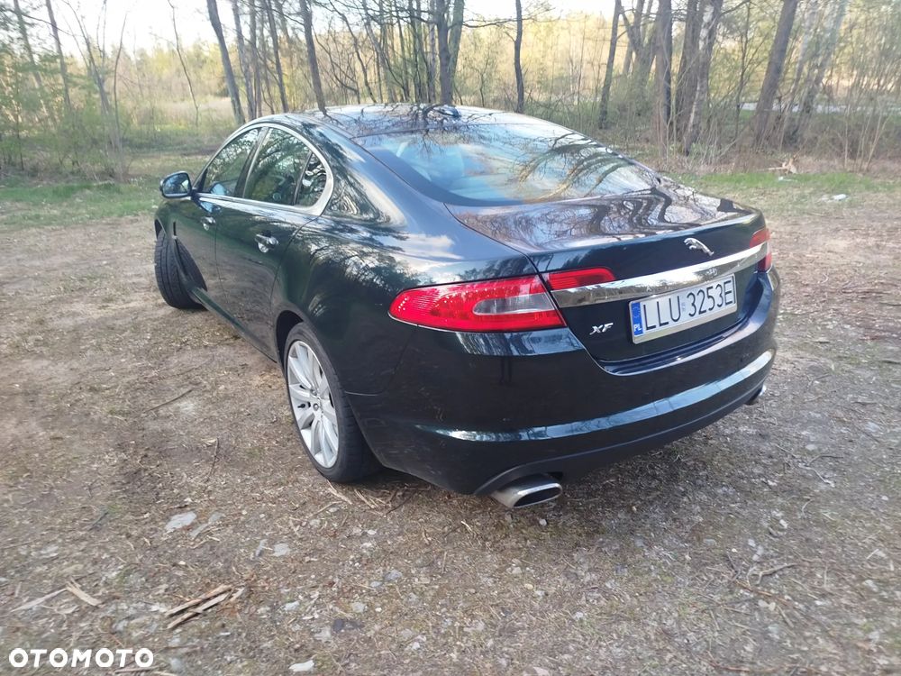 Jaguar XF 3.0 V6 D Luxury - 4