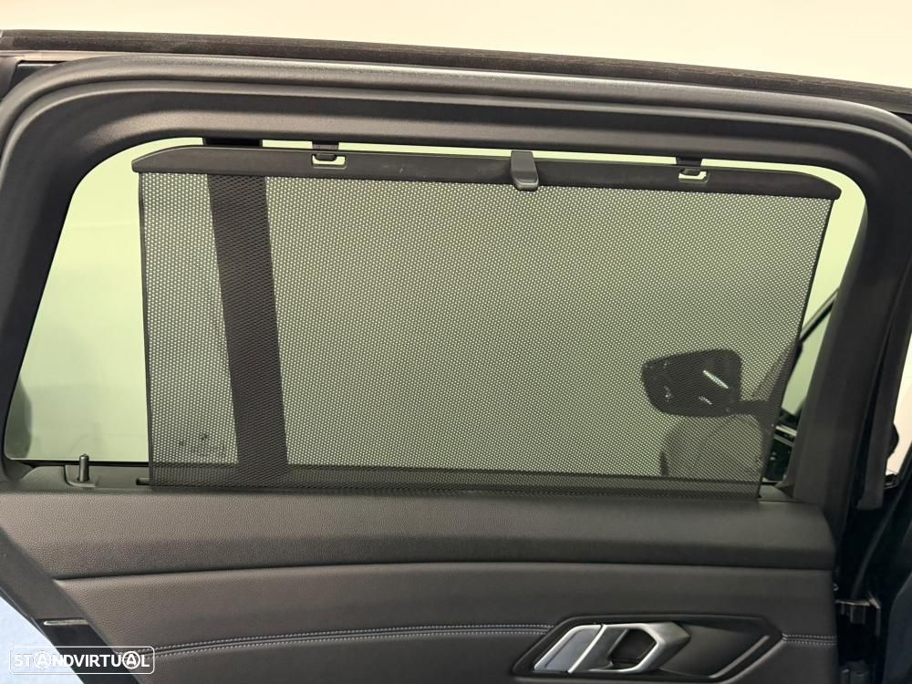BMW 330 e Aut. M Sport - 41