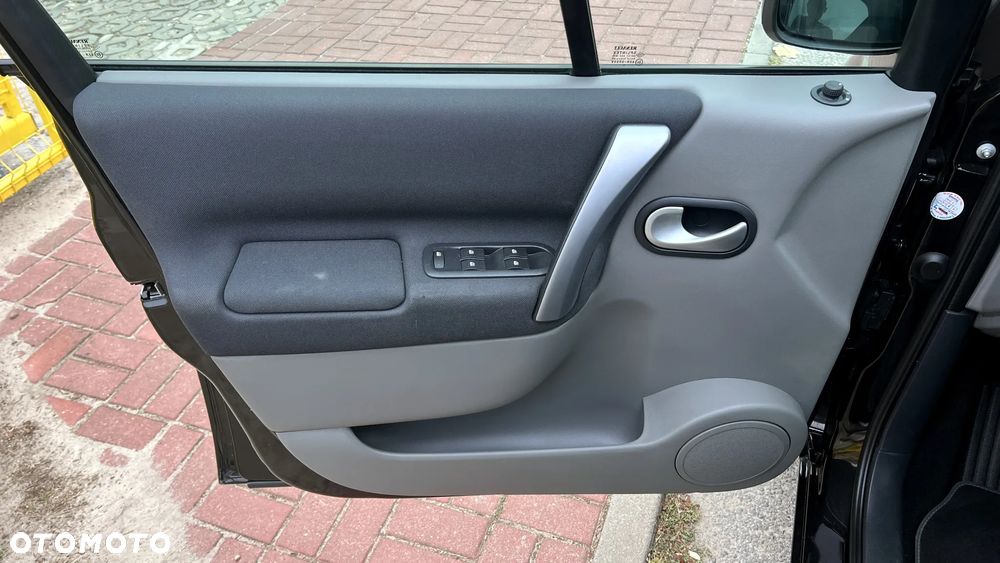 Renault Scenic 1.6 16V Dynamique - 26