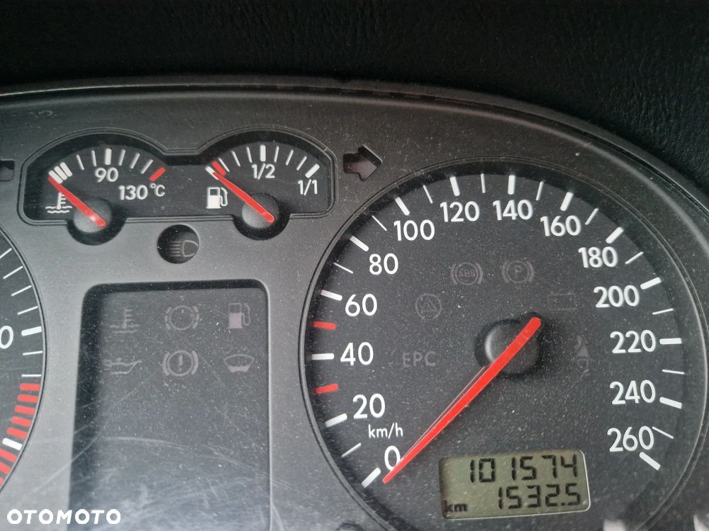Volkswagen Bora 1.6 Basis - 9