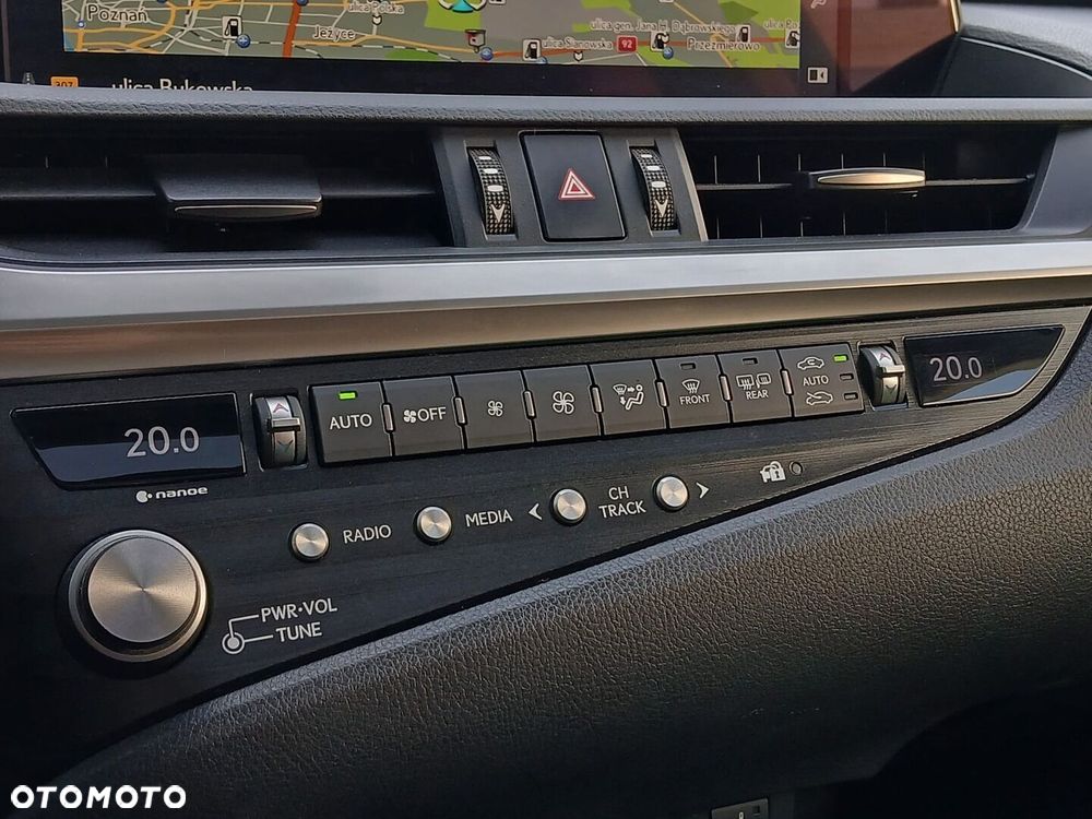 Lexus ES - 26