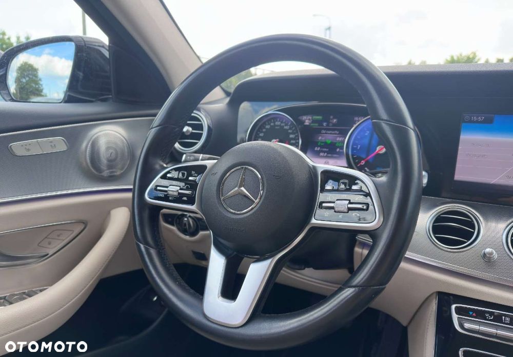 Mercedes-Benz Klasa E - 16
