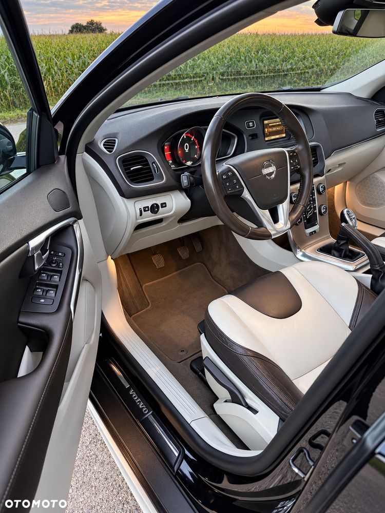 Volvo V40 D3 Summum - 7